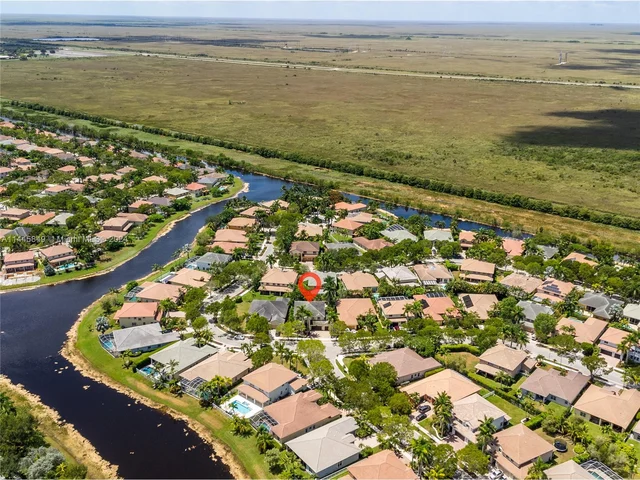 1159 Skylark Dr, Weston FL 33327