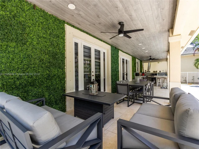 1159 Skylark Dr, Weston FL 33327