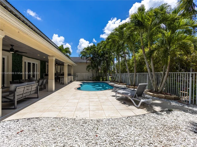 1159 Skylark Dr, Weston FL 33327