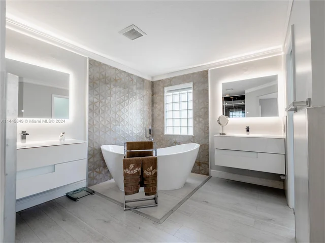 1159 Skylark Dr, Weston FL 33327