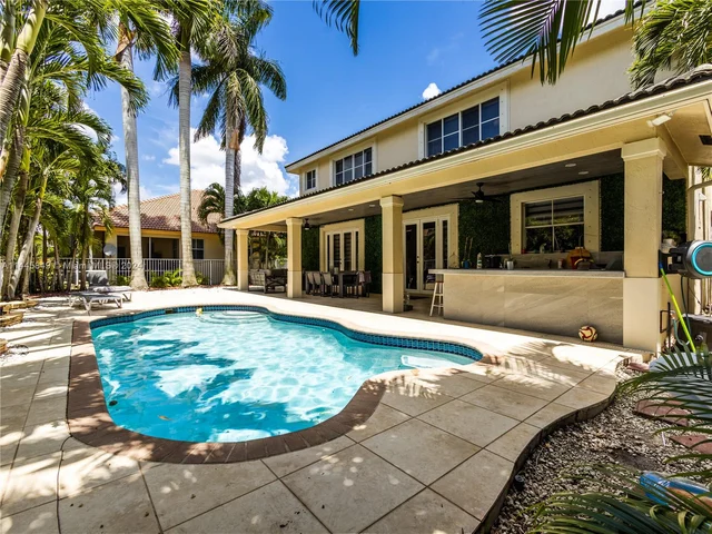 1159 Skylark Dr, Weston FL 33327