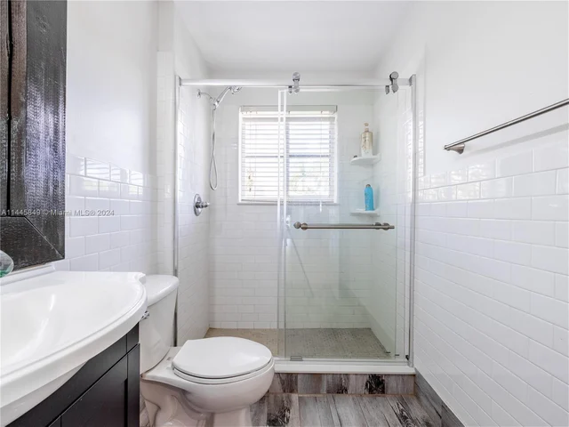 1159 Skylark Dr, Weston FL 33327