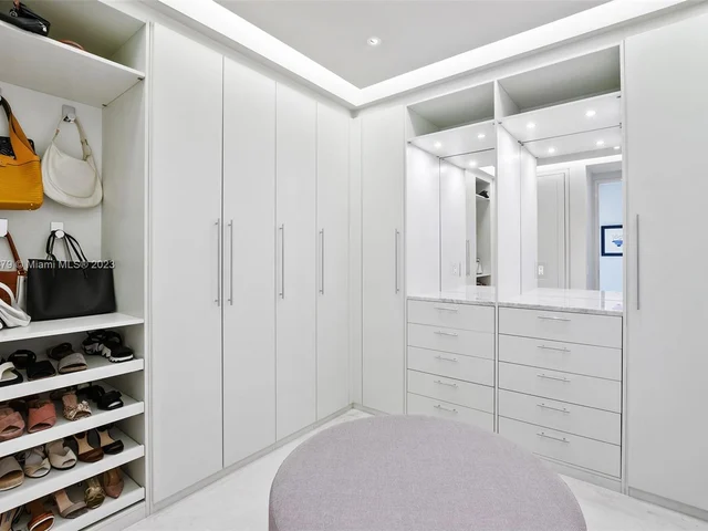 9703 Collins Ave # 1700, Bal Harbour FL 33154