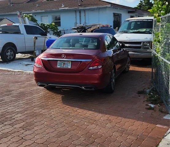 150 NW 17th Ct, Miami FL 33125