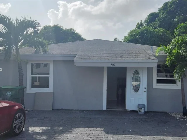 150 NW 17th Ct, Miami FL 33125