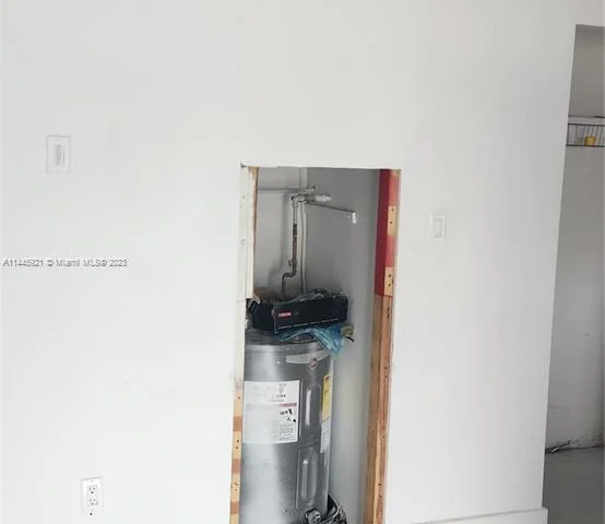 150 NW 17th Ct, Miami FL 33125