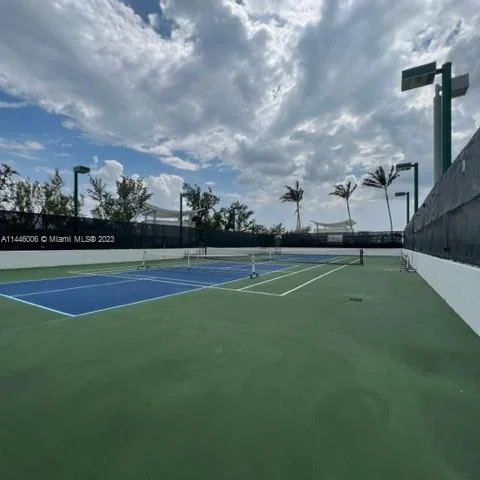 2681 N Flamingo Rd # 1903S, Sunrise FL 33323