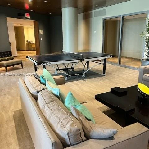 2681 N Flamingo Rd # 1903S, Sunrise FL 33323