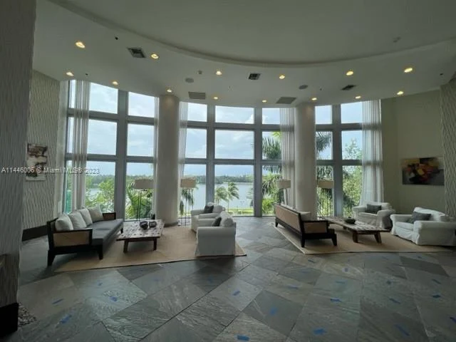 2681 N Flamingo Rd # 1903S, Sunrise FL 33323