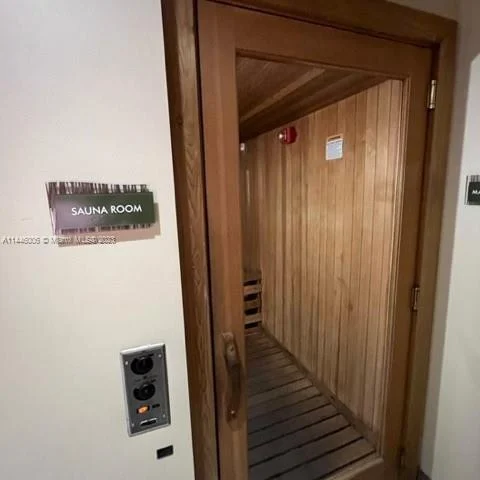 2681 N Flamingo Rd # 1903S, Sunrise FL 33323