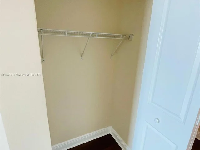 2681 N Flamingo Rd # 1903S, Sunrise FL 33323