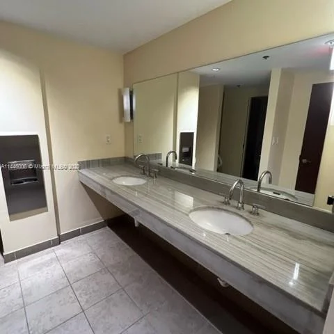 2681 N Flamingo Rd # 1903S, Sunrise FL 33323