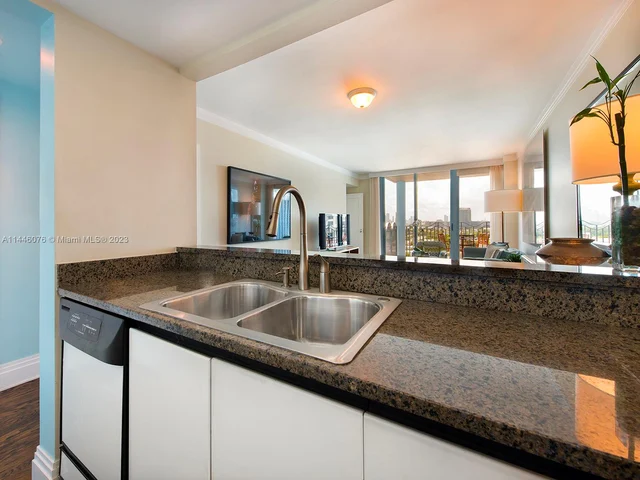 1500 Ocean Dr # 1210, Miami Beach FL 33139