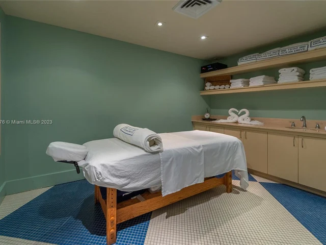 1500 Ocean Dr # 1210, Miami Beach FL 33139