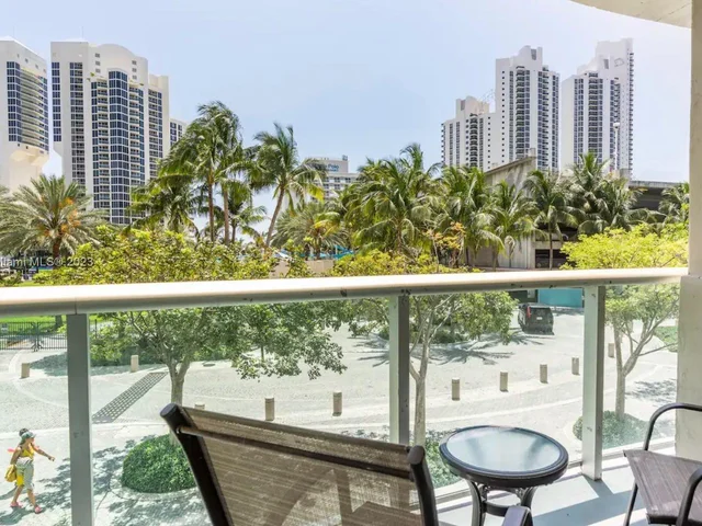 19370 E Collins Ave # 207, Sunny Isles Beach FL 33160