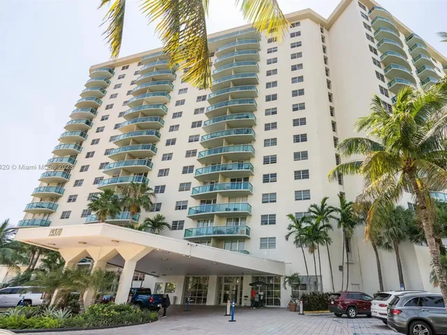 19370 E Collins Ave # 207, Sunny Isles Beach FL 33160