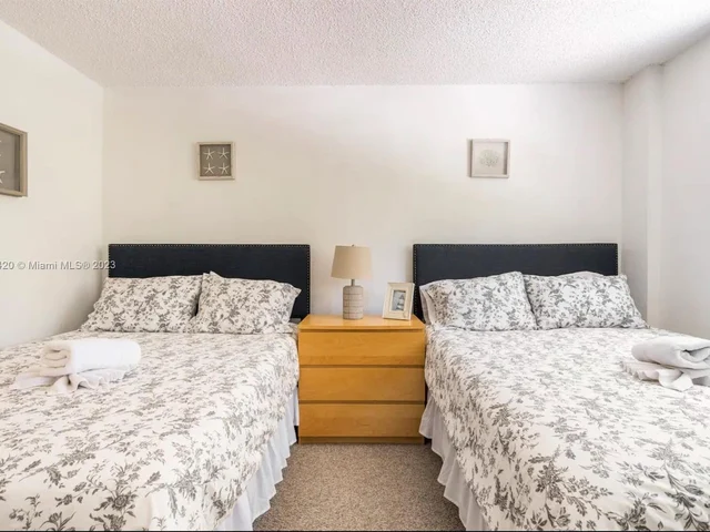 19370 E Collins Ave # 207, Sunny Isles Beach FL 33160