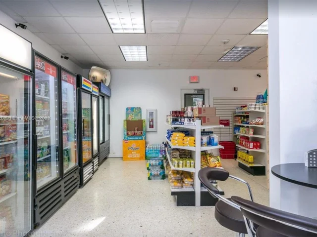 19370 E Collins Ave # 207, Sunny Isles Beach FL 33160