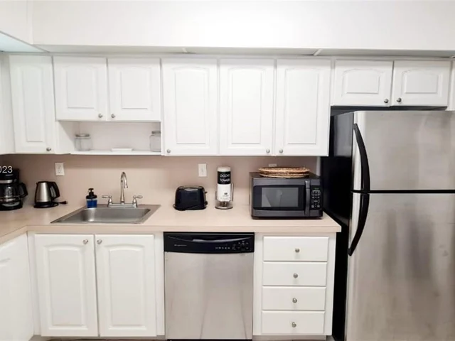 19370 E Collins Ave # 207, Sunny Isles Beach FL 33160