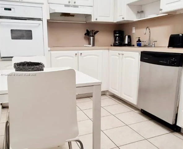 19370 E Collins Ave # 207, Sunny Isles Beach FL 33160