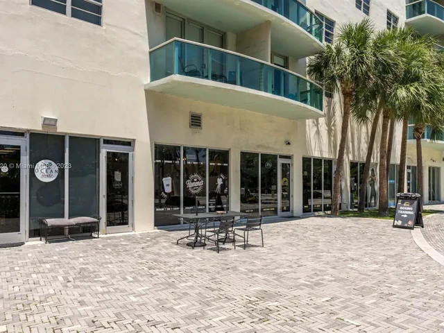 19370 E Collins Ave # 207, Sunny Isles Beach FL 33160