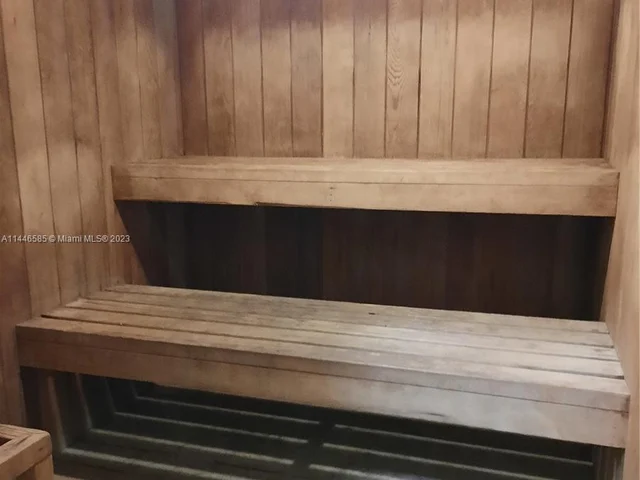 6770 E INDIAN CREEK DR # M, Miami Beach FL 33141