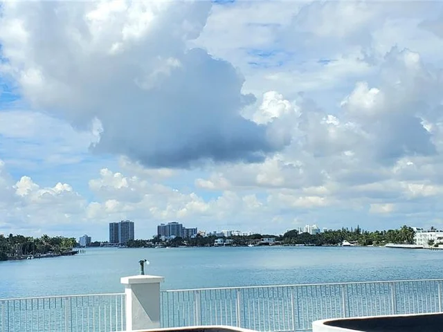 6770 E INDIAN CREEK DR # M, Miami Beach FL 33141
