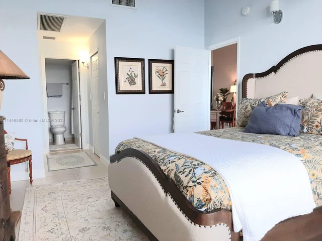 6770 E INDIAN CREEK DR # M, Miami Beach FL 33141