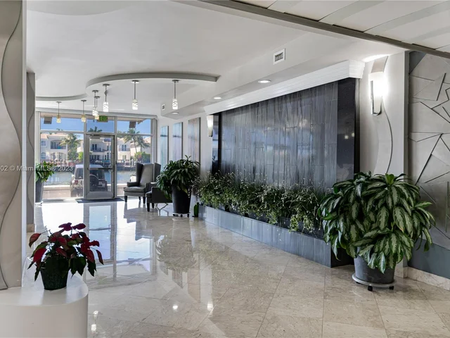 1500 S Ocean Dr # 9J, Hollywood FL 33019