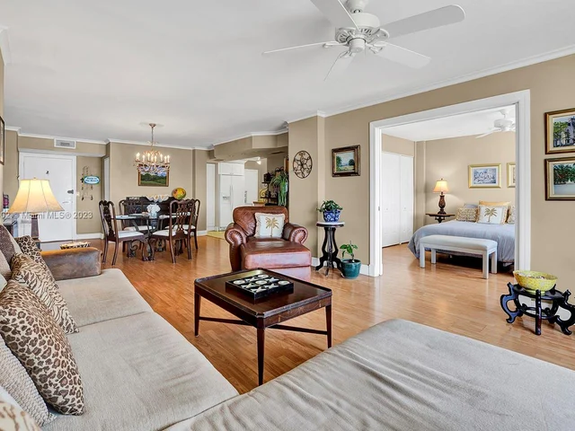 1500 S Ocean Dr # 9J, Hollywood FL 33019