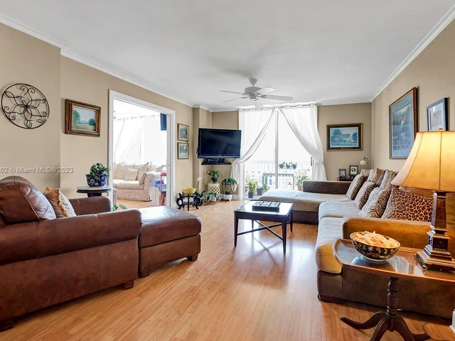 1500 S Ocean Dr # 9J, Hollywood FL 33019