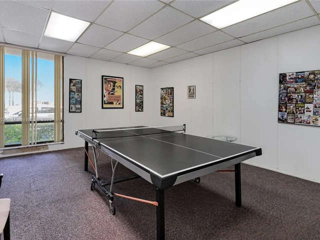 1500 S Ocean Dr # 9J, Hollywood FL 33019