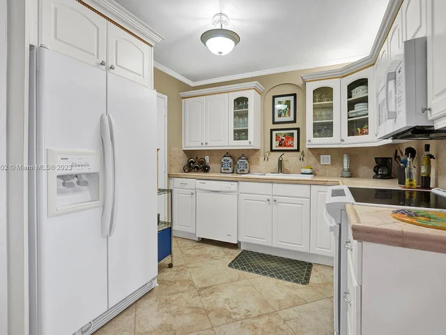 1500 S Ocean Dr # 9J, Hollywood FL 33019