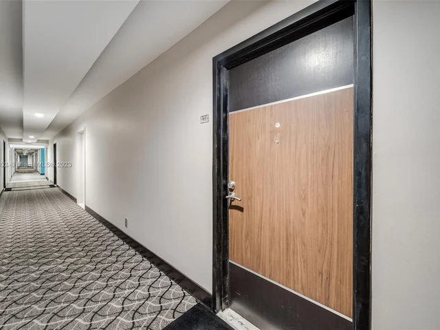 1500 S Ocean Dr # 9J, Hollywood FL 33019