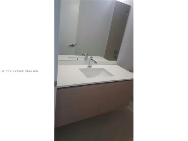 600 NE 27 ST # 2304, Miami FL 33137