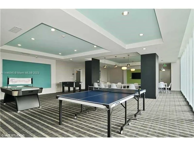 600 NE 27 ST # 2304, Miami FL 33137