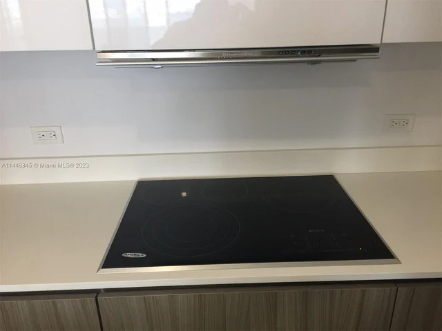 600 NE 27 ST # 2304, Miami FL 33137