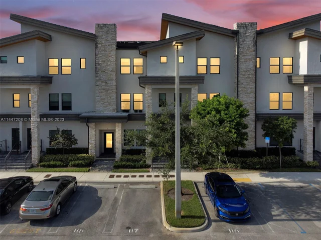 10473 NW 82nd St # 8, Doral FL 33178