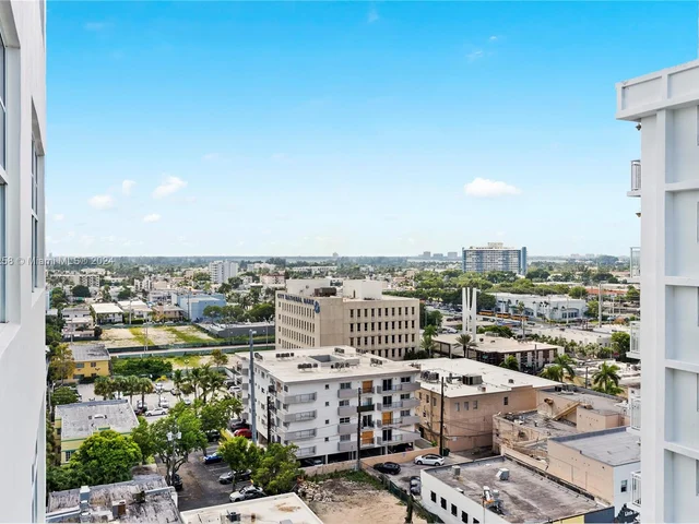 6917 Collins Ave # 1512, Miami Beach FL 33141