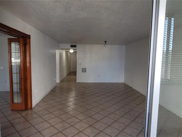 5055 NW 7th St # 610, Miami FL 33126