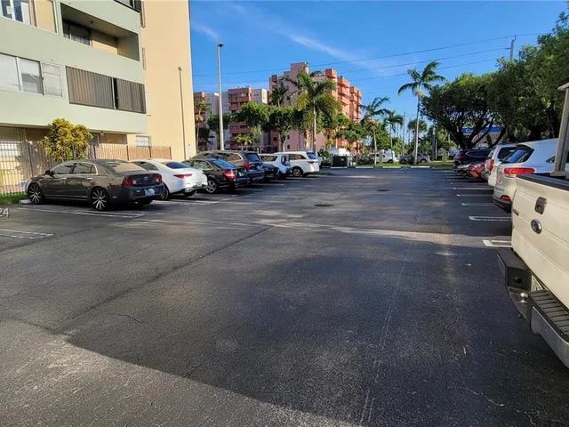 5055 NW 7th St # 610, Miami FL 33126