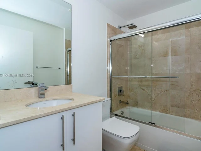 3330 NE 190th St # 516, Aventura FL 33180