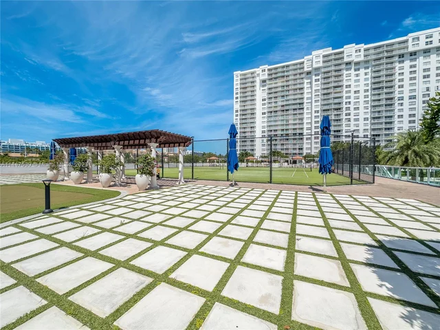 2801 NE 183rd St # 1909W, Aventura FL 33160