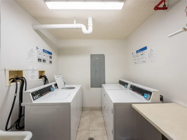 2801 NE 183rd St # 1909W, Aventura FL 33160