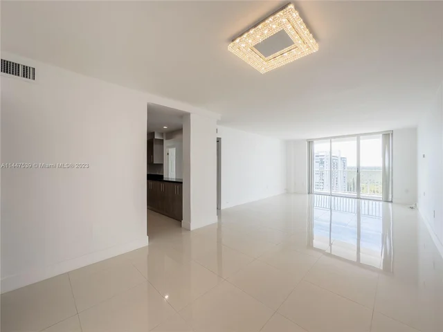 2801 NE 183rd St # 1909W, Aventura FL 33160
