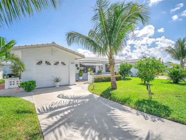 1904 SW 17th Ave, Boynton Beach FL 33426