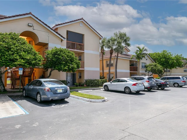 7650 Westwood Dr # 531, Tamarac FL 33321