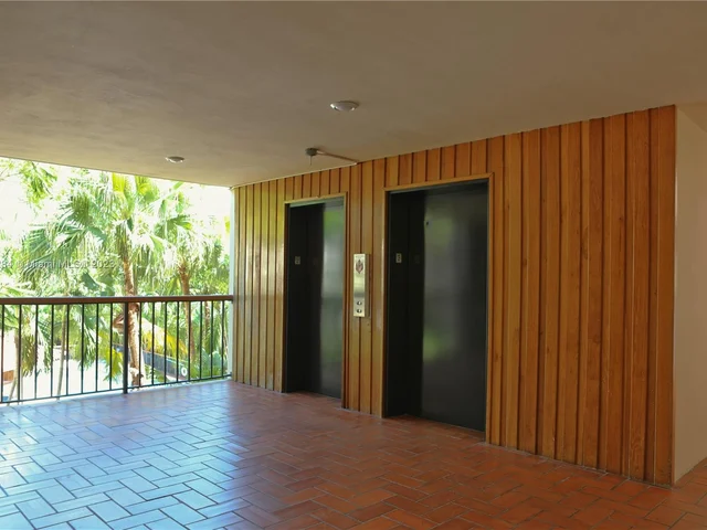 55 Ocean Lane Dr # 3034, Key Biscayne FL 33149