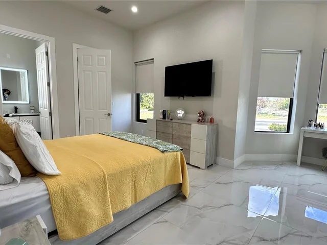 19526 SW 325th Ln, Homestead FL 33030