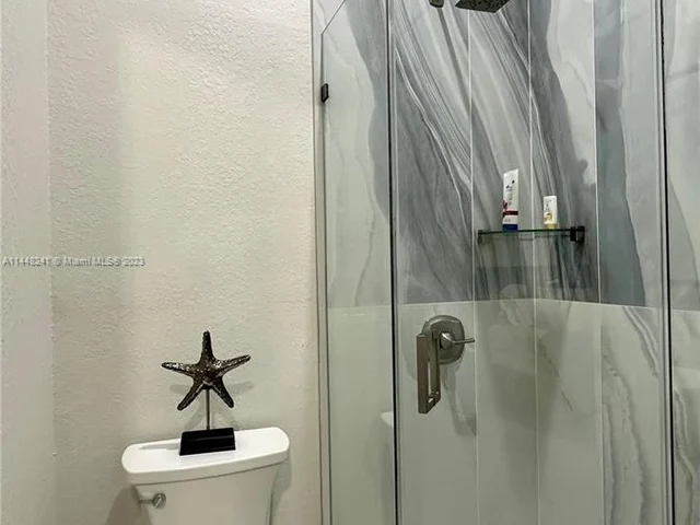 19526 SW 325th Ln, Homestead FL 33030